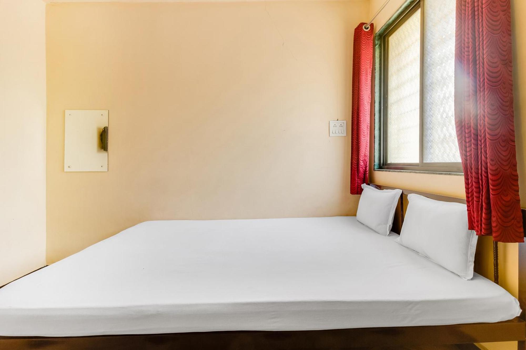 Spot On Harihar Lodging And Yatri Niwas Hotel Kolhapur Exterior foto
