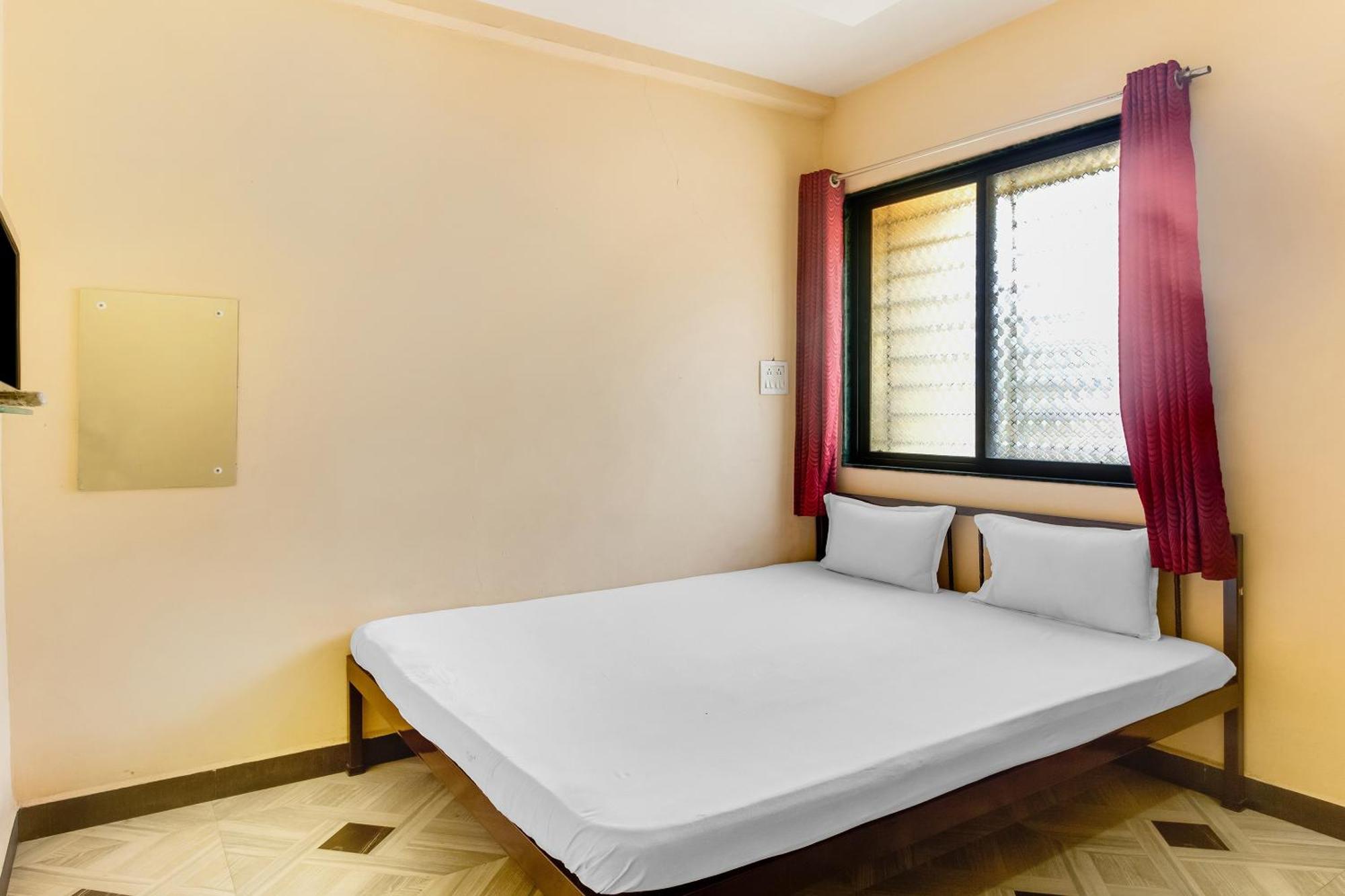 Spot On Harihar Lodging And Yatri Niwas Hotel Kolhapur Exterior foto
