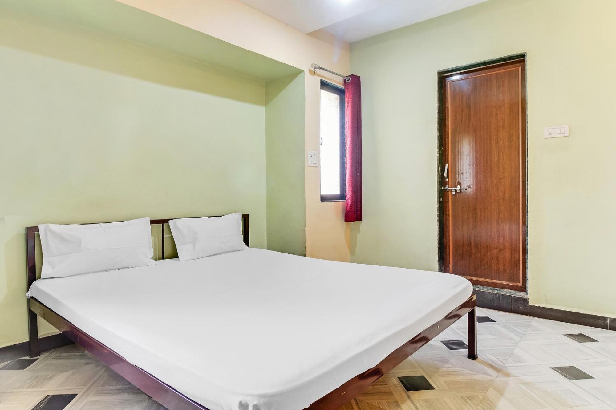 Spot On Harihar Lodging And Yatri Niwas Hotel Kolhapur Exterior foto