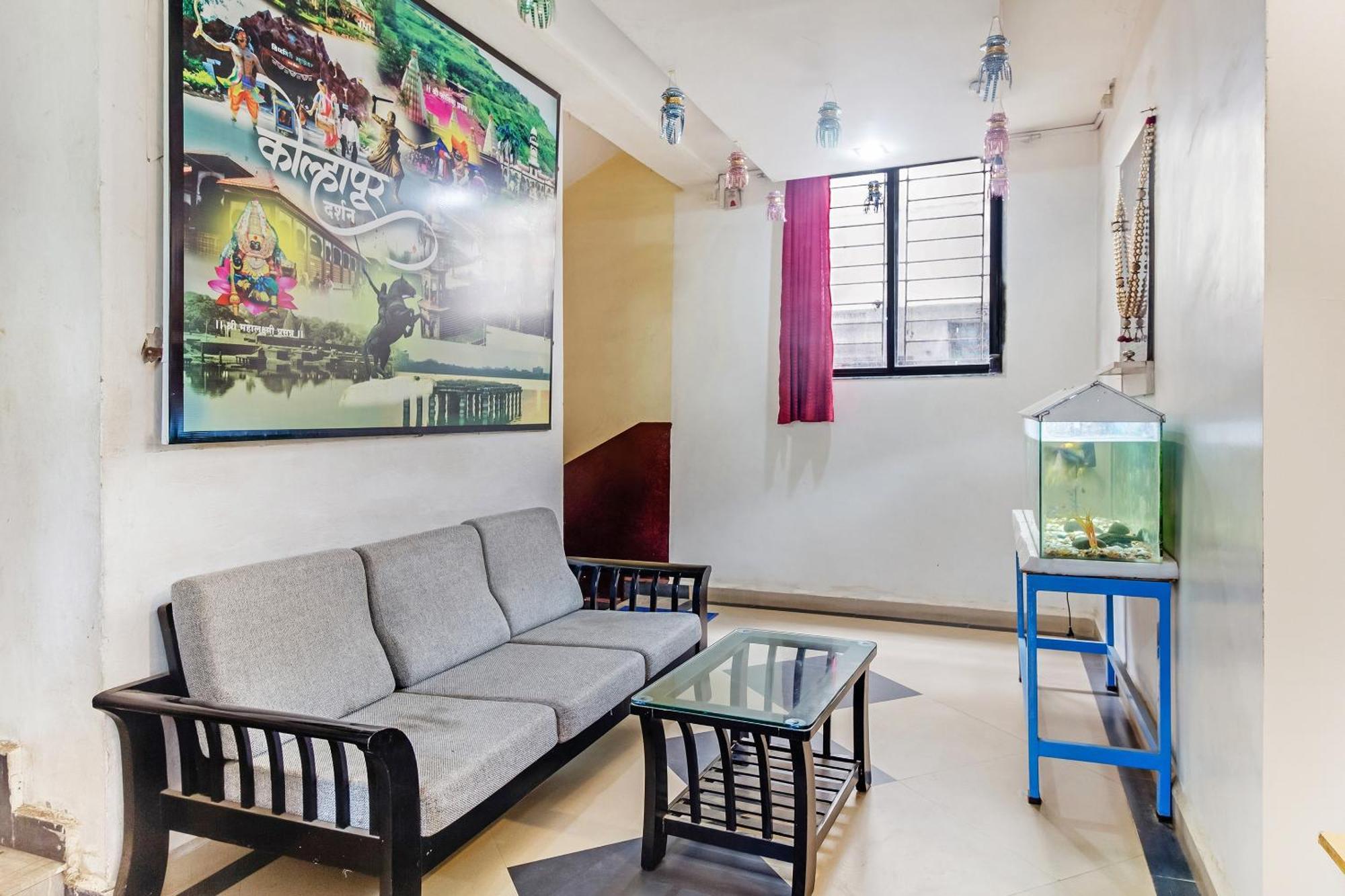 Spot On Harihar Lodging And Yatri Niwas Hotel Kolhapur Exterior foto