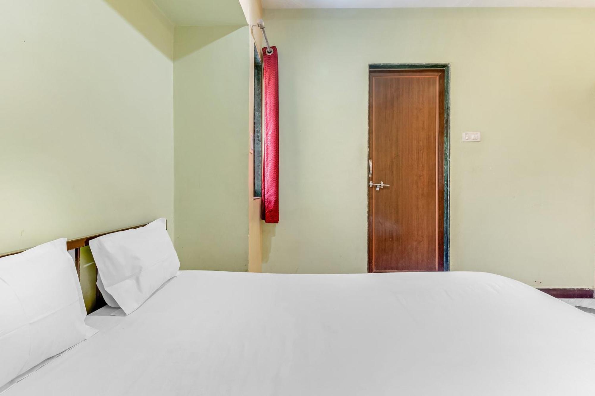 Spot On Harihar Lodging And Yatri Niwas Hotel Kolhapur Exterior foto
